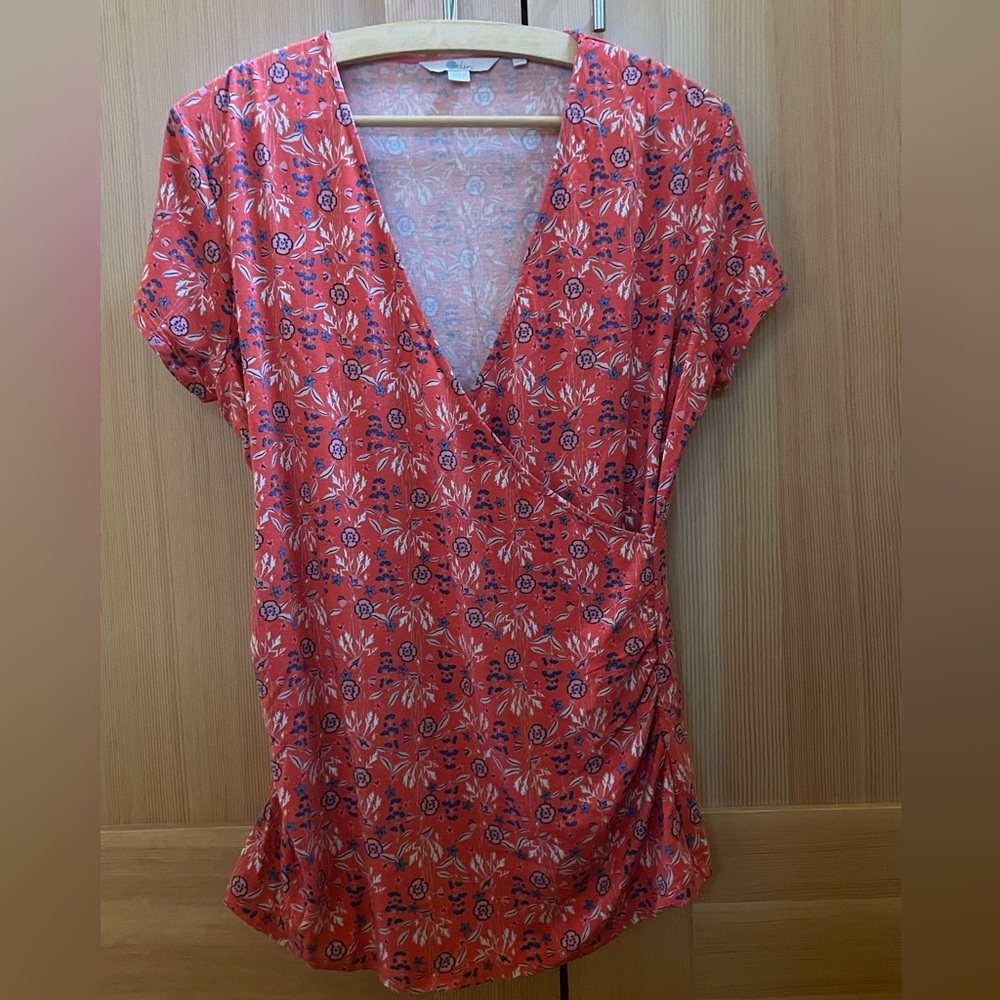 Boden Red Floral V-Neck top, size 12